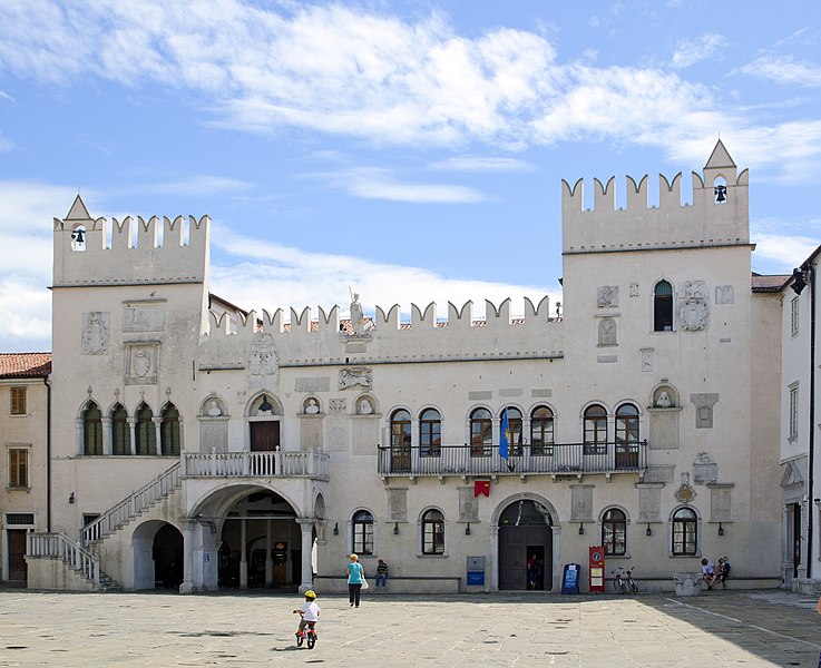 File:Koper-St,-Prätorenpalast-(280711).jpg