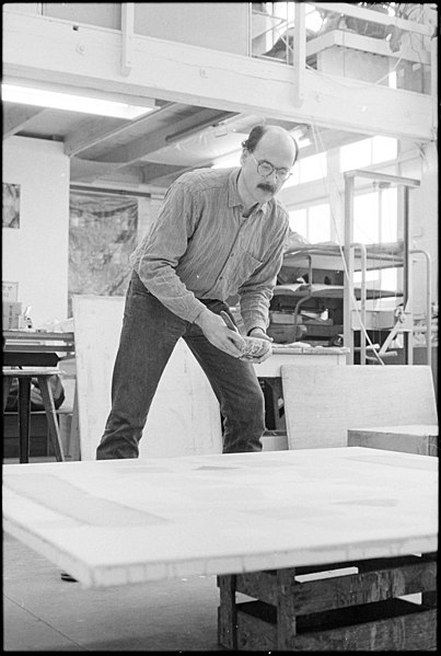 File:Kunstschilder Eric de Nie aan het werk, 1990 - 24.jpg