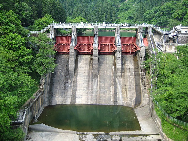 File:Kuze Dam.jpg