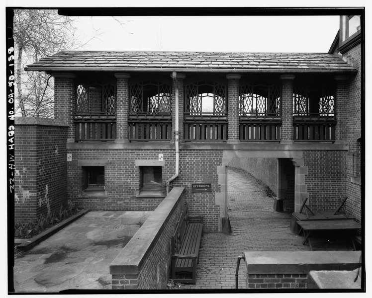 File:LONG PORCH, WEST - Stan Hywet Hall, 714 North Portage Path, Akron, Summit County, OH HABS OHIO,77-AKRO,5-138.tif