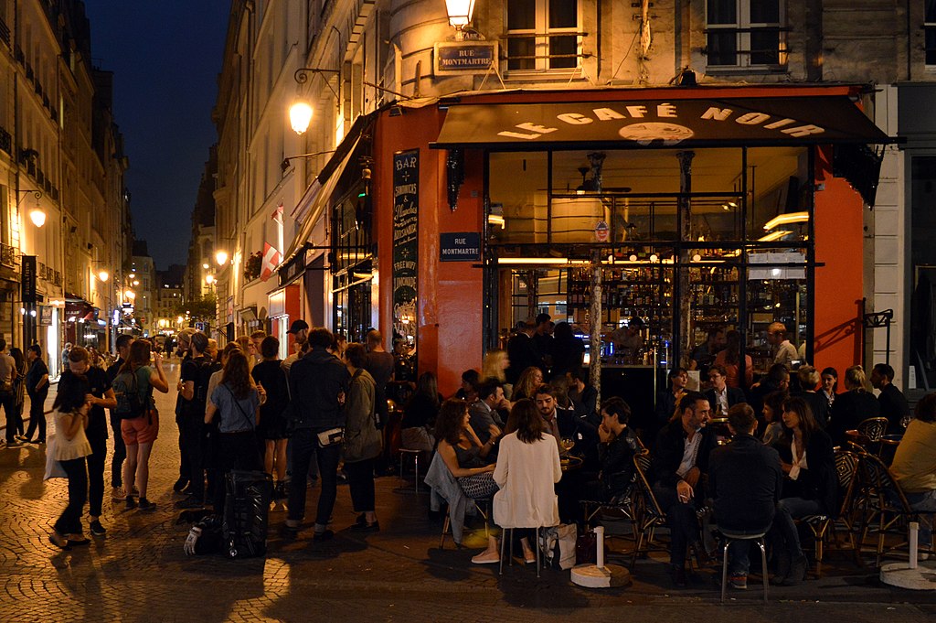 Le Café Noir at night, Rue d'Argout and Rue Montmartre, Paris, 2016
