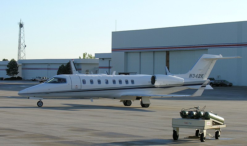 File:Learjet 45 (N342K).jpg