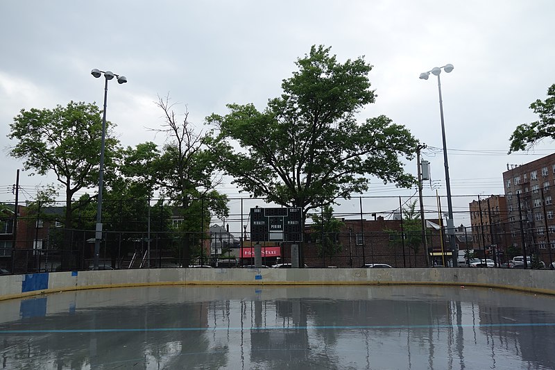 File:Loreto Playground td (2019-05-28) 073 - Roller Hockey Rink.jpg