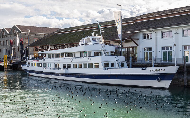 File:MS Thurgau im Romanshorner Hafen.jpg