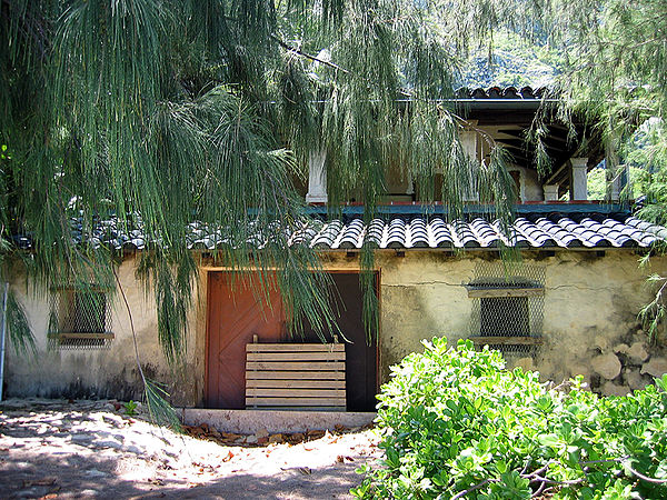 The guesthouse in Magnum, P.I., a boathouse during the mid-2000s