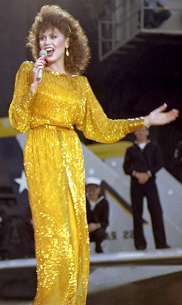 File:Marie Osmond aboard USS Ranger (CV-61), 1981.JPEG