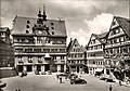 Marktplatz mit Rathaus (AK 541H50 Gebr. Metz 1957).jpg