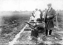 Maurice Blood, troisième du 1000 yards rifle libre, couché, aux JO de 1908 à Londres.jpg