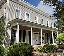 Childhood home of Johnny Mercer, 224-226 East Gwinnett Street