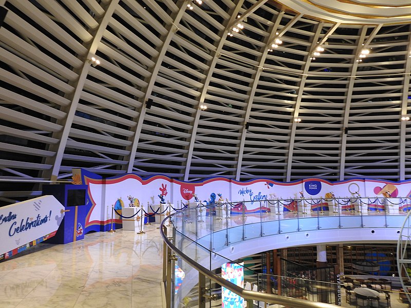 File:Mickey Gallery in King Power 46.jpg