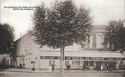 Hotel de France, au n°1 place Saint-Roch, à l'angle avec les allées Brouchet. Il est remplacé en 1972 par la résidence Saint-Roch[5].