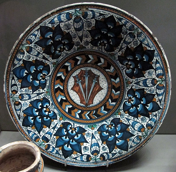 File:Montelupo, piatto con l'arme minerbetti, 1485-1495 ca.JPG