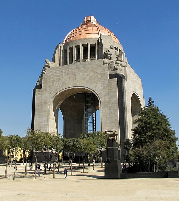 Image: Monumento a la Revolución 2 (cropped)