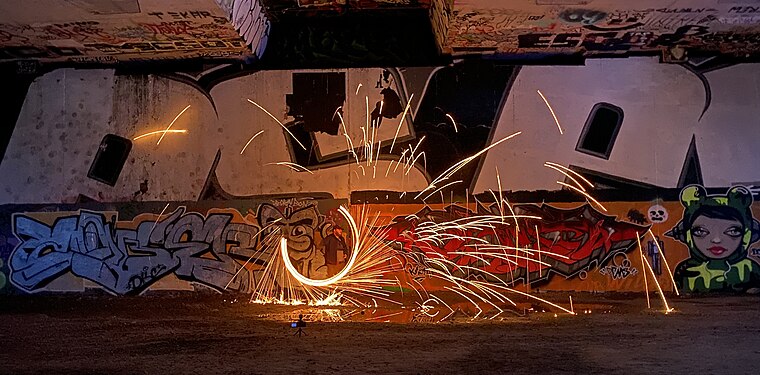 Steel wool spinning at the graffiti park