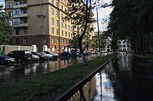 Moscow, Lapina Street approaching Krasnokazarmennaya Street (30698677653).jpg