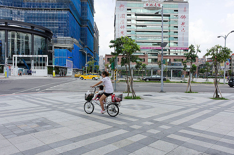 File:Mother and Child Riding Bicycle on Sidewalk of Songshan Road 20141004.jpg