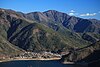足和田山の三湖台から望む黒岳と西湖（2014年12月13日撮影）