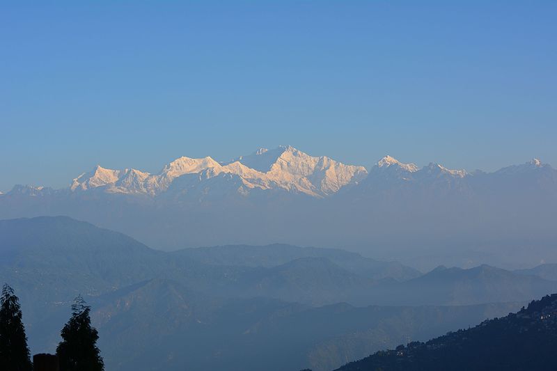 File:Mt Kanchenjungha.jpg