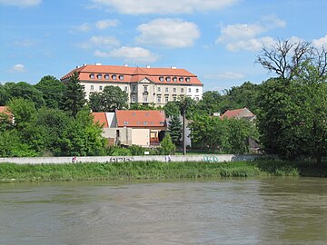 Morava et château de Napajedla.