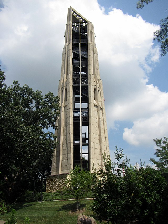 Carillon — Wikipédia