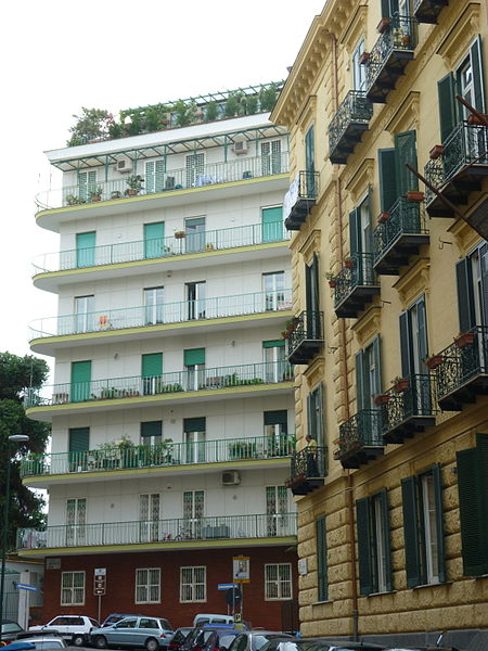 File:Napoli-1040114.jpg