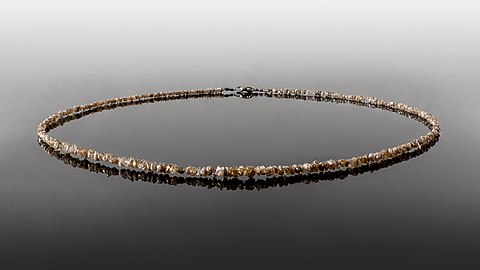 Necklace made of rough diamonds