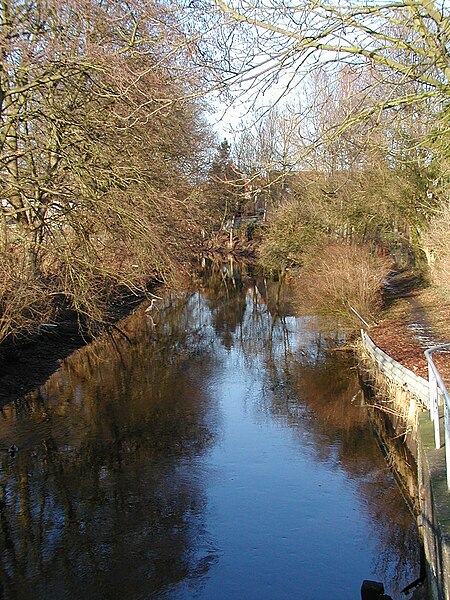 File:Neuhaus (Oste) 2006 -Neuhaus-Bülkauer Kanal- by-RaBoe 02.jpg