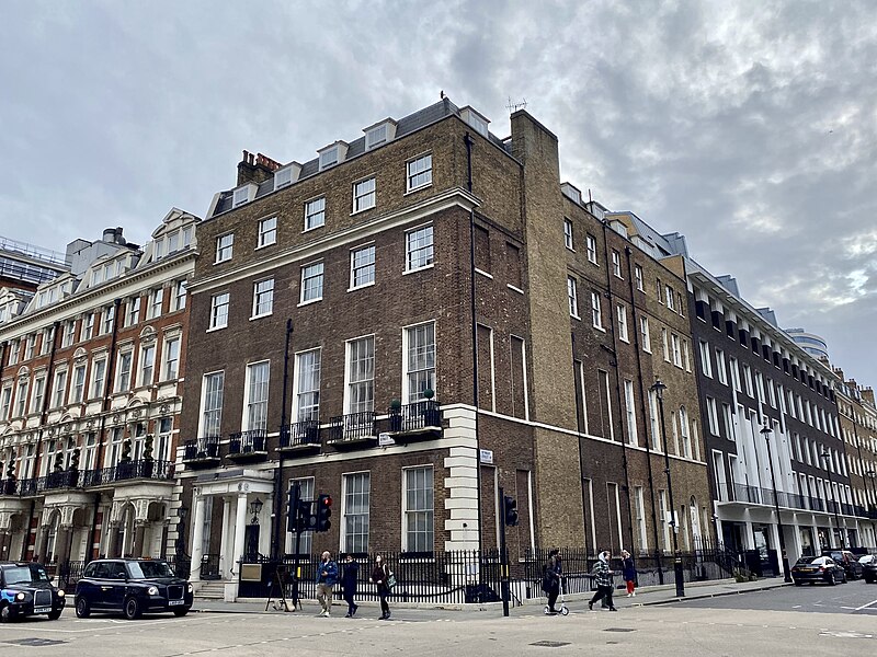 File:Northern part of the Mostyn Hotel, formerly 16 Portman Street, Marylebone, March 2023.jpg