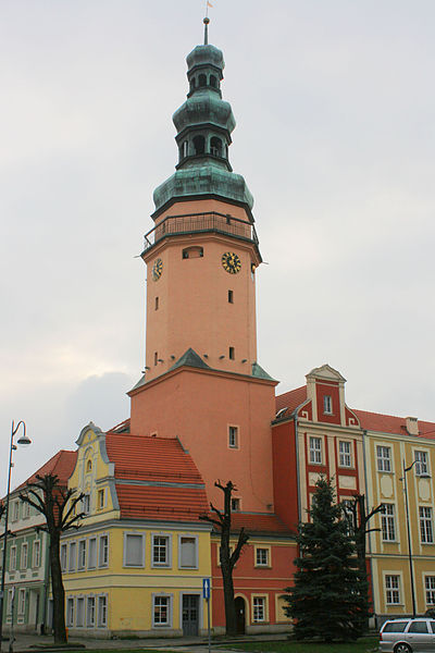 File:Olawa - Ratusz.jpg