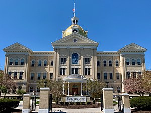 Old Main, Centenary University, Hackettstown, Nueva Jersey.jpg