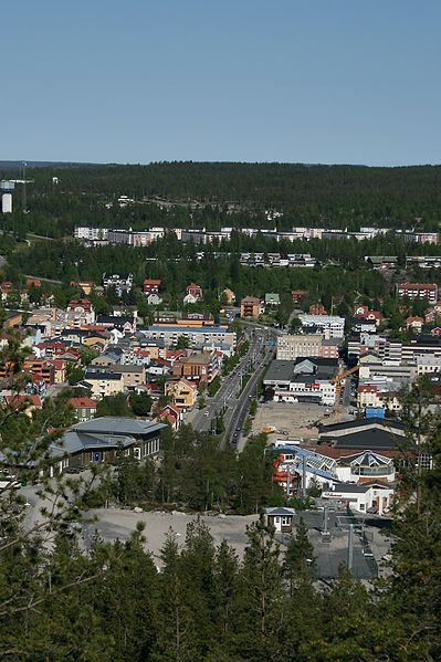 File:Ornskoldsvik E4 Main road.jpg