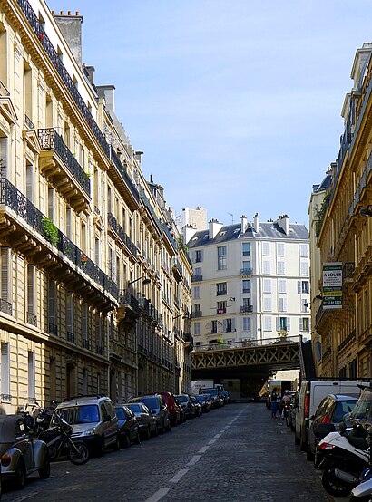 Comment aller à Rue Portalis en transport en commun - A propos de cet endroit