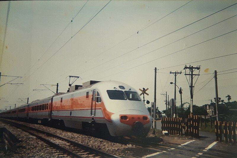 File:PP Tze-Chiang Limited Express in Shetou North.jpg