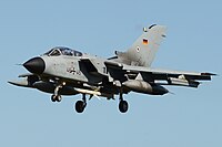 Panavia Tornado ECR '46+45' (39282704804) (2).jpg