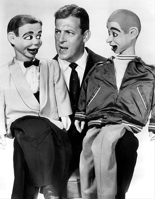 Winchell with Jerry Mahoney (left) and Knucklehead Smiff (right) in 1958.