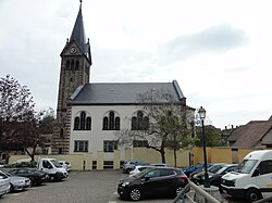 Façade sud de la nef avec le clocher