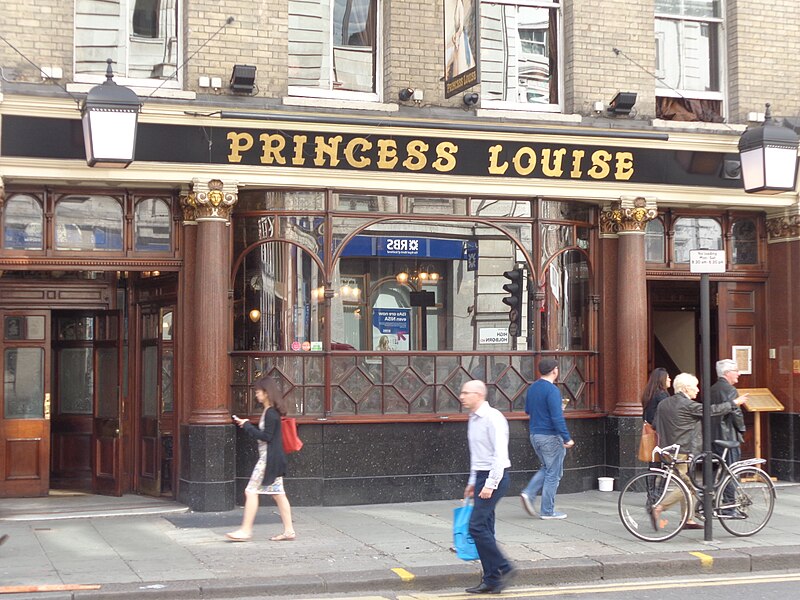 File:Princess Louise, High Holborn, London (25th September 2014) 001.jpg
