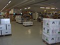 English: Humanitarian aid equipment in boxes. Suomi: Humanitaarisen avun varusteita laatikoissa.