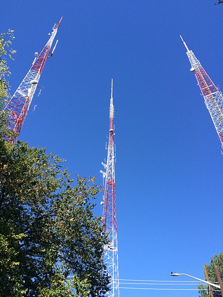 File:Radio Point Seattle - E Madison St and 18th Ave.jpg