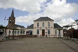 Gemeentehuis en kerk van Rang-du-Fliers