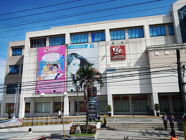 Image: Robinsons Supermarket on Aguinaldo Highway, Imus, Cavite