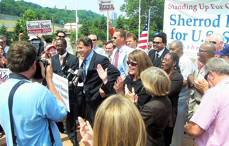 File:Sherrod Brown at a campaign rally for U.S. Senate in 2006.jpg