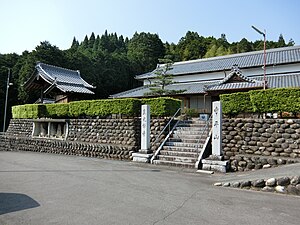 Shinkō-ji temple, Hichisō, 2017.jpg