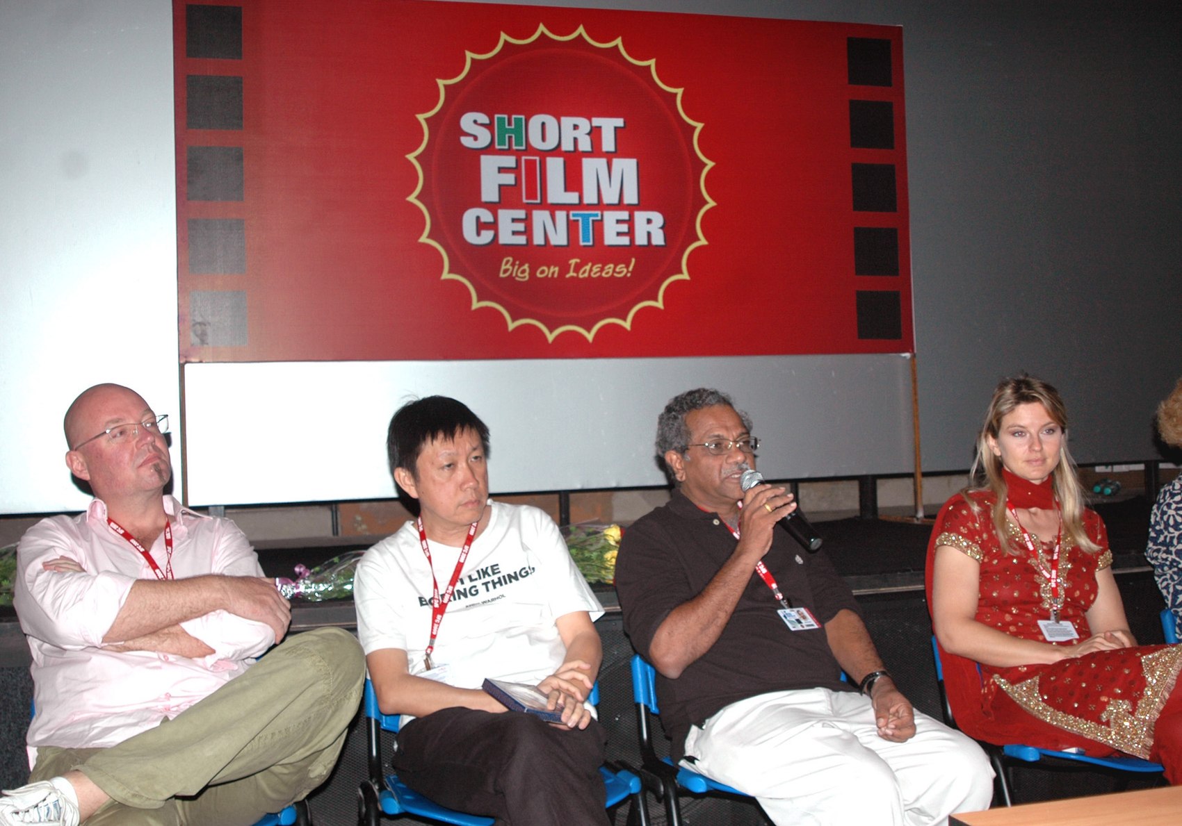 Shri Shaji N Karun alongwith other directors speaking on ‘Meet The Juries’ during the 40th International Film Festival (IFFI-2009), at Panaji, Goa on November 30, 2009.jpg