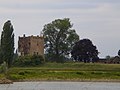 Ruïne kasteel Nijenbeek aan de IJssel bij Voorst