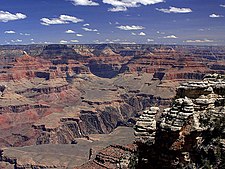 Canyons rouges, avec des crevasses