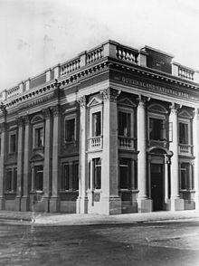 Bank, circa 1916 StateLibQld 1 211428 Queensland National Bank building, Maryborough.jpg