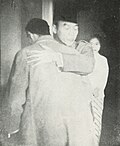 Thumbnail for File:Sukarno hugging Sudirman, Kota Jogjakarta 200 Tahun, plate after page 80.jpg