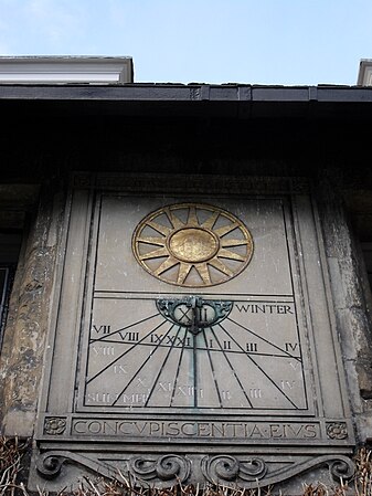 The sundial in Old Court
