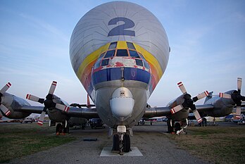 Suite au retrait du Super Guppy, Airbus souhaite conserver trois appareils, un dans chaque usine. Le premier [F-BTGV] se trouve à Bruntinthrope, en Angleterre, le no 2 [F-BPPA] se trouve au musée des Ailes Anciennes de Toulouse et le troisième [F-GDSE] est préservé à l'usine DASA de Finkenwerder. Un dernier [F-GEAI] a été cédé à la NASA sous l'immatriculation [N941NA]. Cet appareil vole toujours. (définition réelle 3 872 × 2 592)